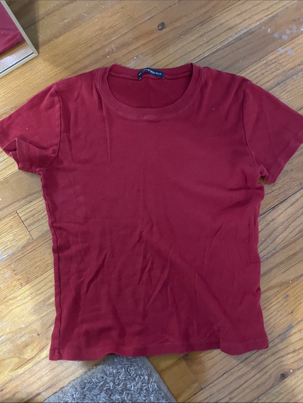 Brandy Melville Fitted Red Crewneck Tee - Women